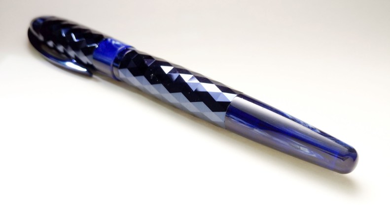 Live_in_You_UNSEEN_Fountain_Pen_Review_Tail