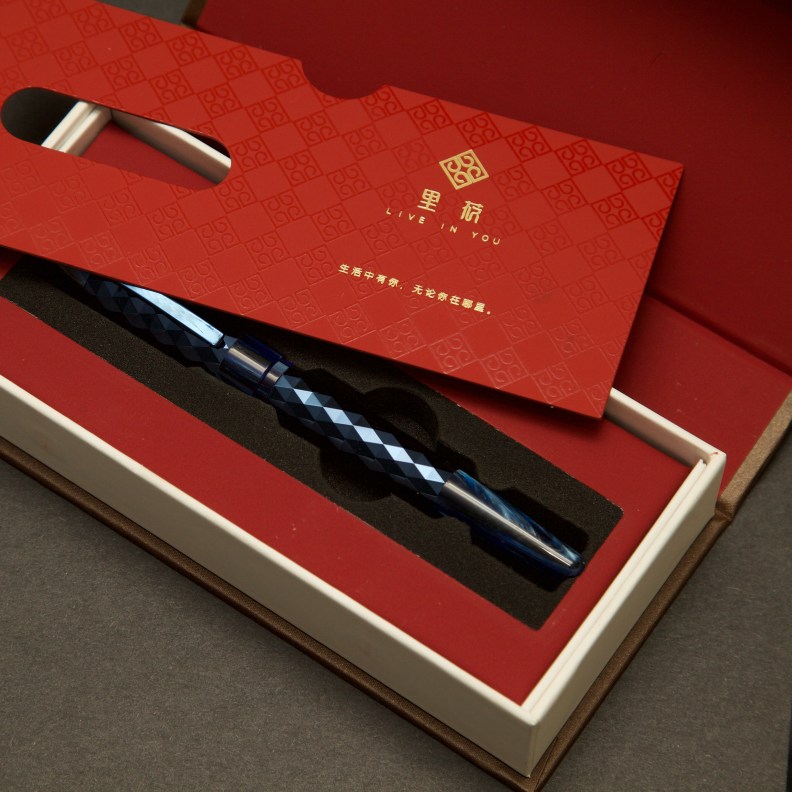 Live_in_You_UNSEEN_Fountain_Pen_Review_Package