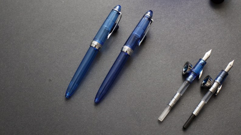 Lorelei vs. Sailor Procolor 500_Blue Demonstrators_Comparison Review_Duel of fates - 7