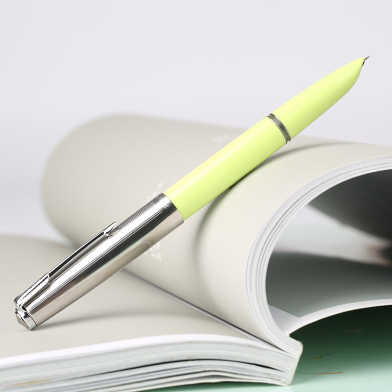 FrankUnderwater_ChinesePenNews_Hero616Plus2