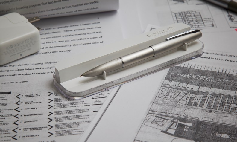 FrankUnderwater_ChinesePenReview_Hero100_Innovation - 6